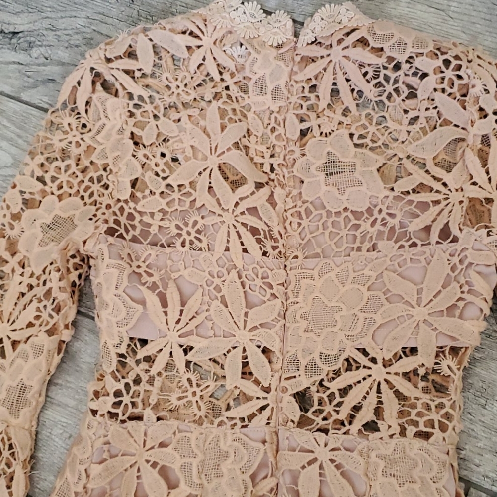 Floral lace bell sleeve dress sz 2 - Picture 8 of 10